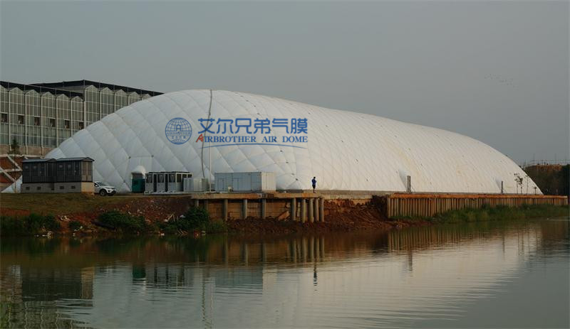 無(wú)框架充氣大棚體育館